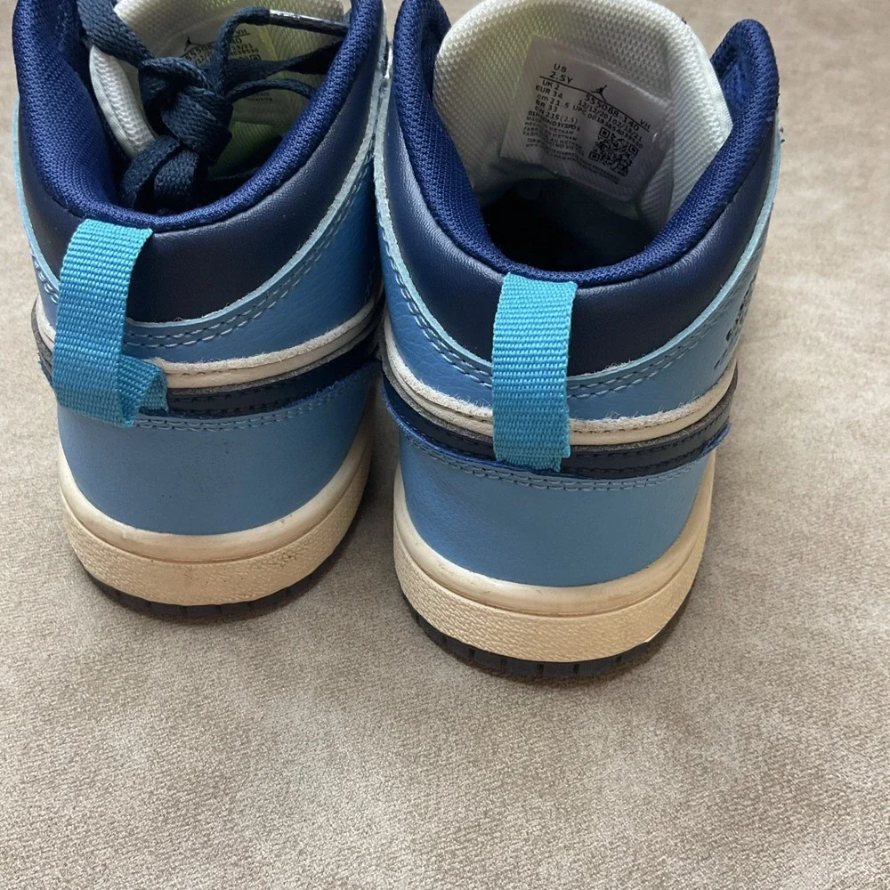 Nike Jordan 1 Retro OG High Obsidian Blue Sneakers 555088-140 GS‎ Sz 2.5 Youth